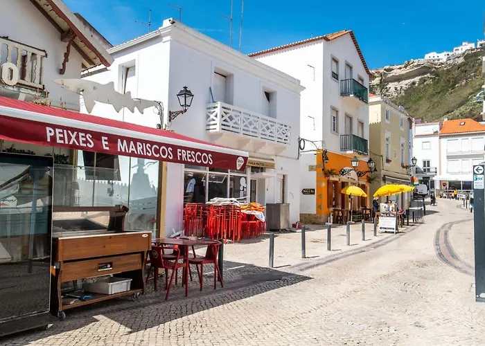 Bayview A Sua Casa à Beira Mar - 20 Mt Da E Da Famosa Bola Nivea * Nazaré